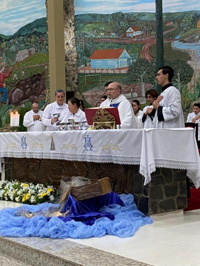 Dom Amilton celebra o 5º dia da Novena de Nossa Senhora Aparecida em Laranjeiras do Sul